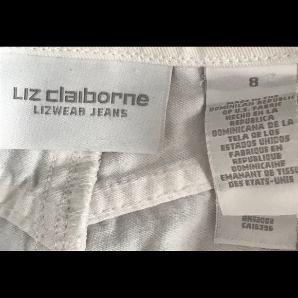 Liz Claiborne White Jean Shorts Ruffle Bottom ! - Picture 4 of 4